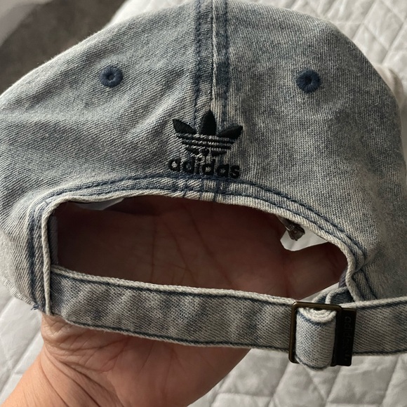 Adidas light denim style hat - Picture 4 of 4